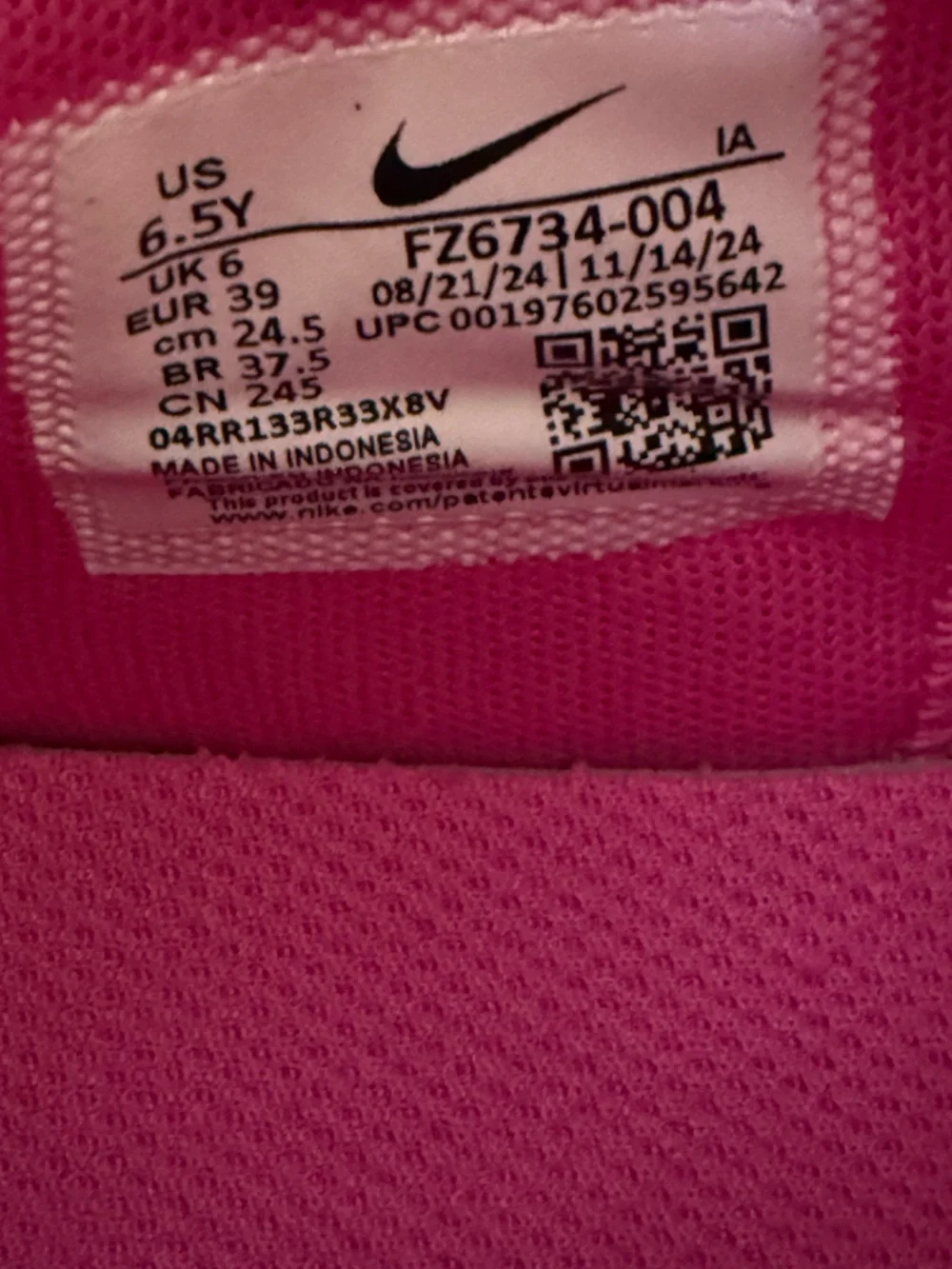 NIKE Gianni Immortality 4 Size 6.5 Youth / 8 Women